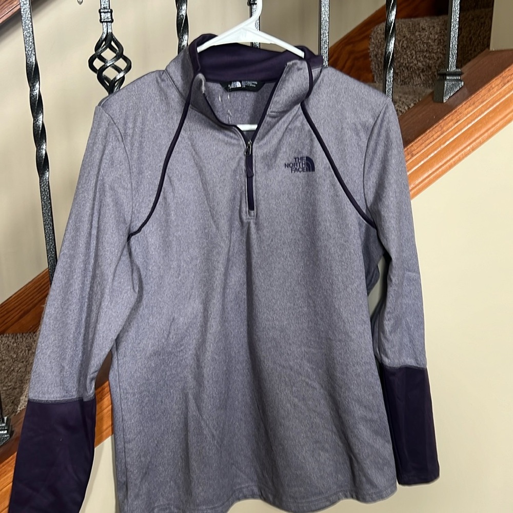 Quarters up from the north face size large like new